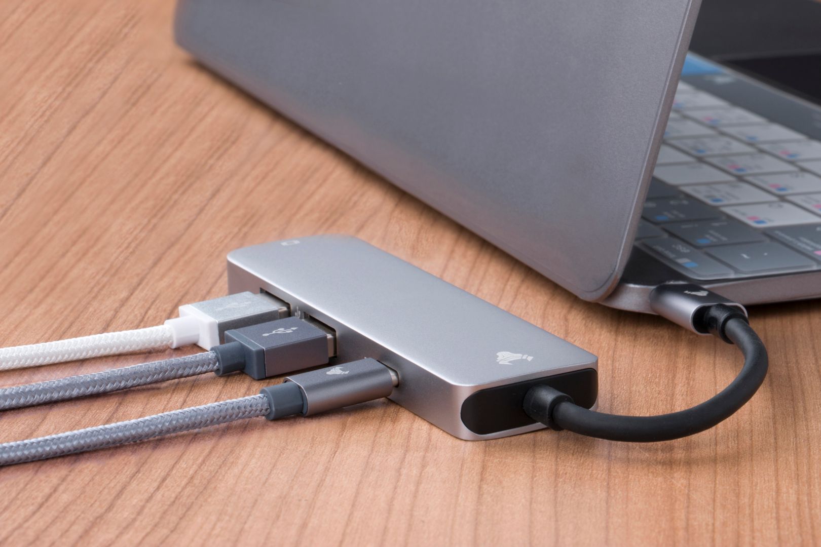 Docks y hubs USB-C para home office